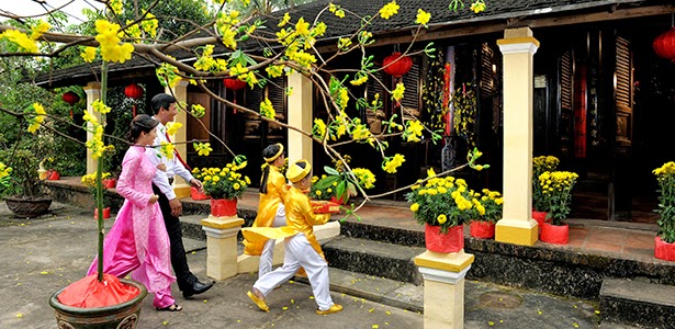 Xông đất, xuất hành, hái lộc và những điều kiêng kỵ